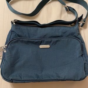 Baggallini crossbody